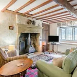 2 Bed In Oc-c33371 *