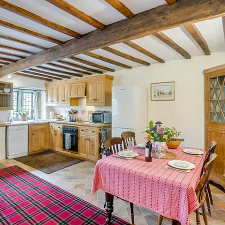 2 Bed In Oc-c33371 *