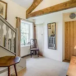 2 Bed In Oc-c33371 * Hawes