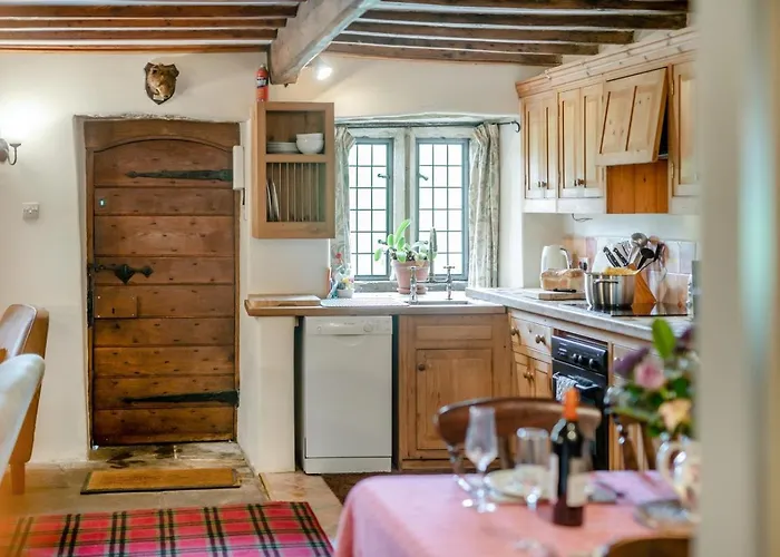 2 Bed In Oc-c33371 *